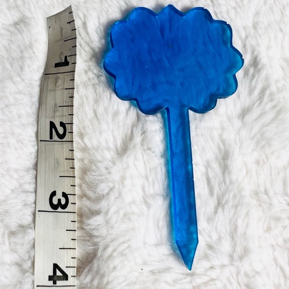 Set of 4 Translucent Blue Plant Markers Hand Crafted Resin Gift Set Cake Toppers - Picture 8 of 8